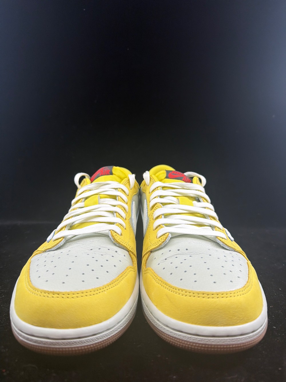 *USED* AJ 1 X TRAVIS SCOTT (W) - CANARY