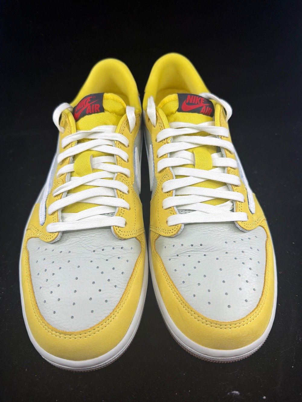 *USED* AJ 1 X TRAVIS SCOTT (W) - CANARY