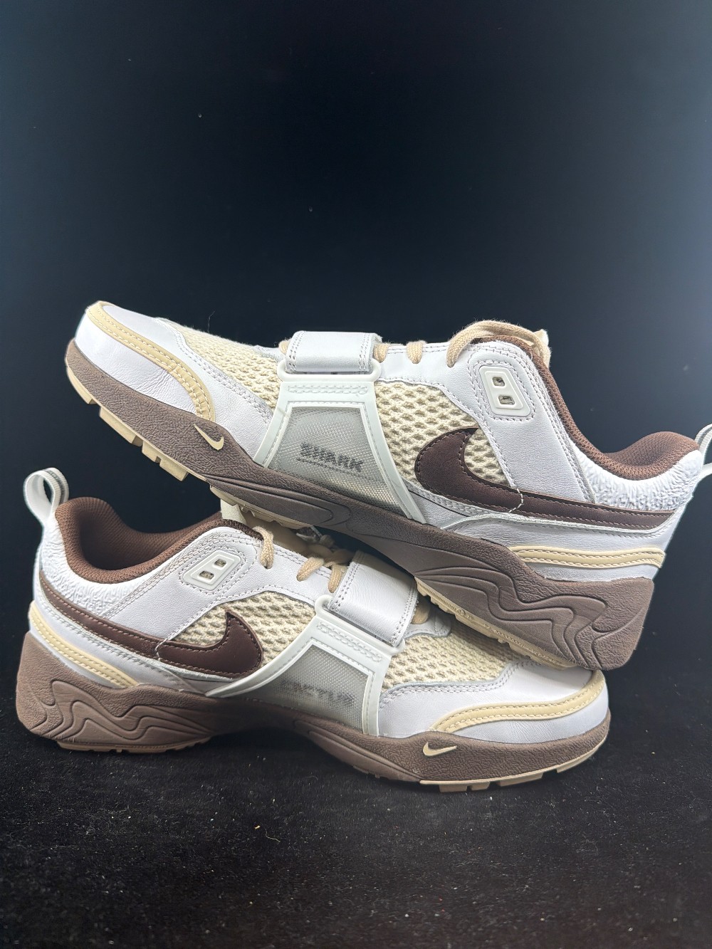 *USED* NIKE ZOOM FIELD JAXX X TRAVIS SCOTT - LIGHT CHOCOLATE