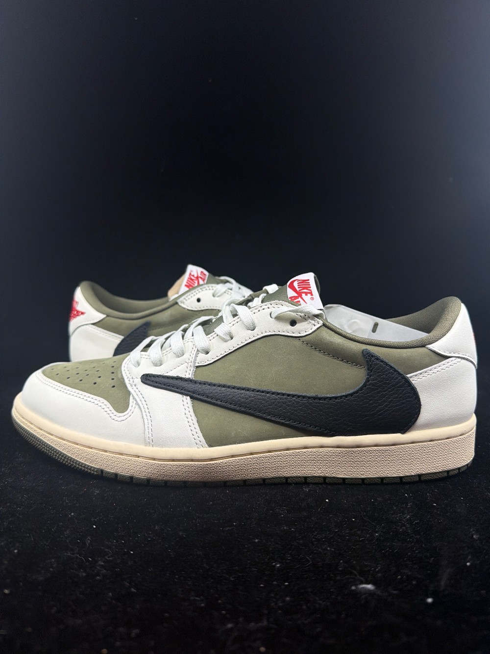 *USED* AJ 1 X TRAVIS SCOTT - MEDIUM OLIVE