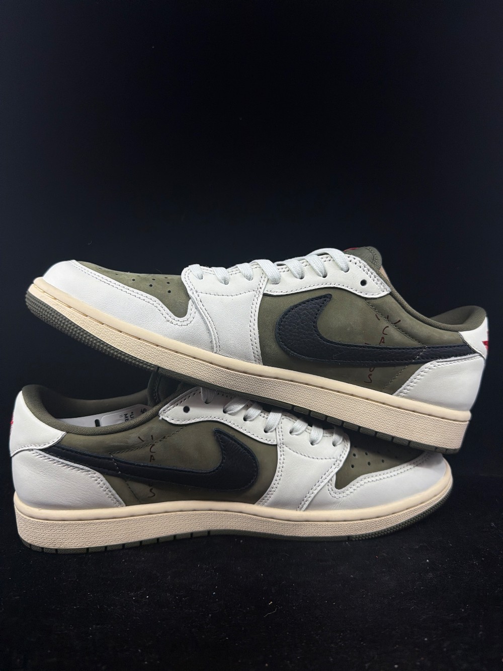 *USED* AJ 1 X TRAVIS SCOTT - MEDIUM OLIVE