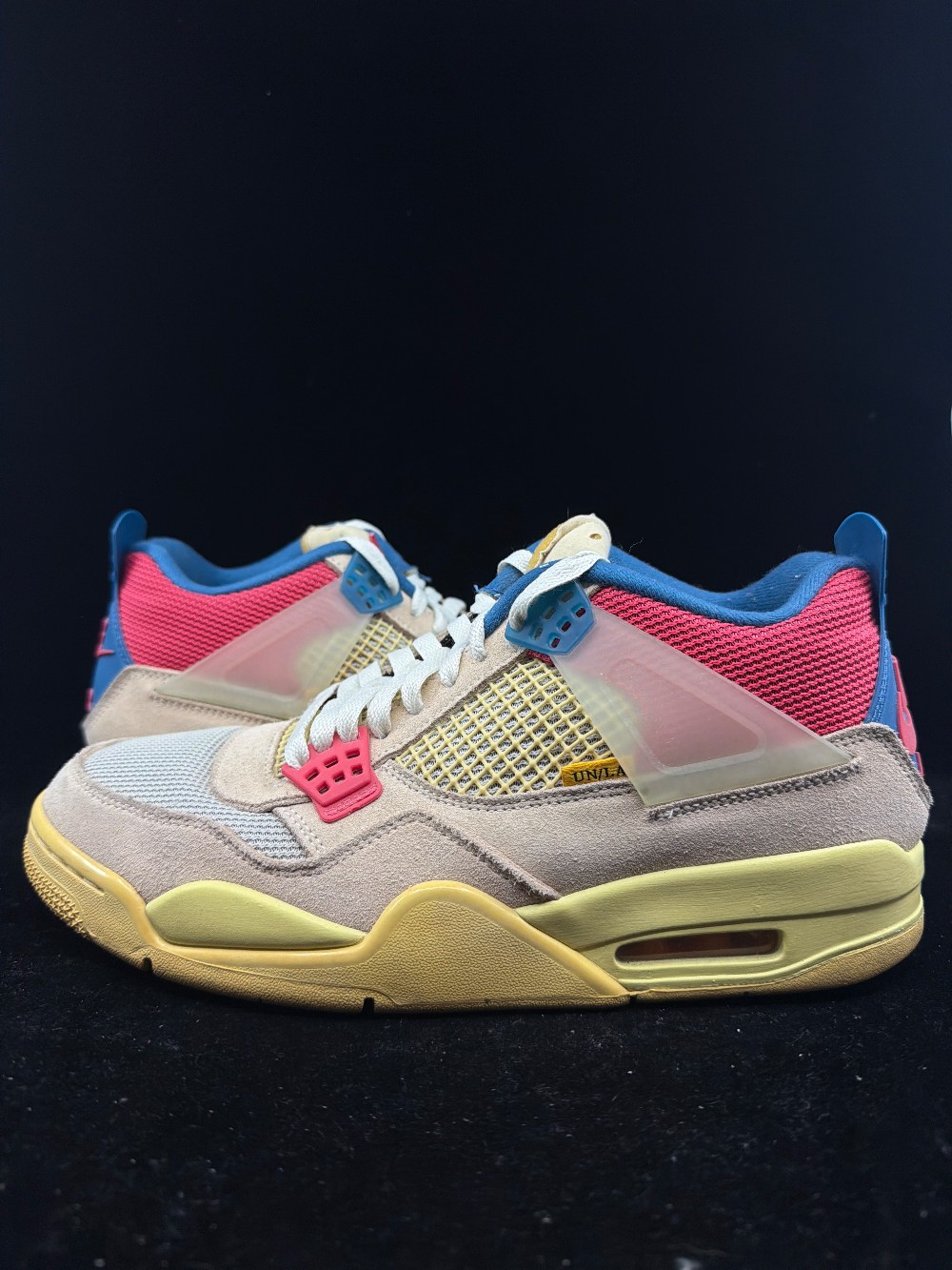 *USED* AJ 4 X UNION - GUAVA ICE