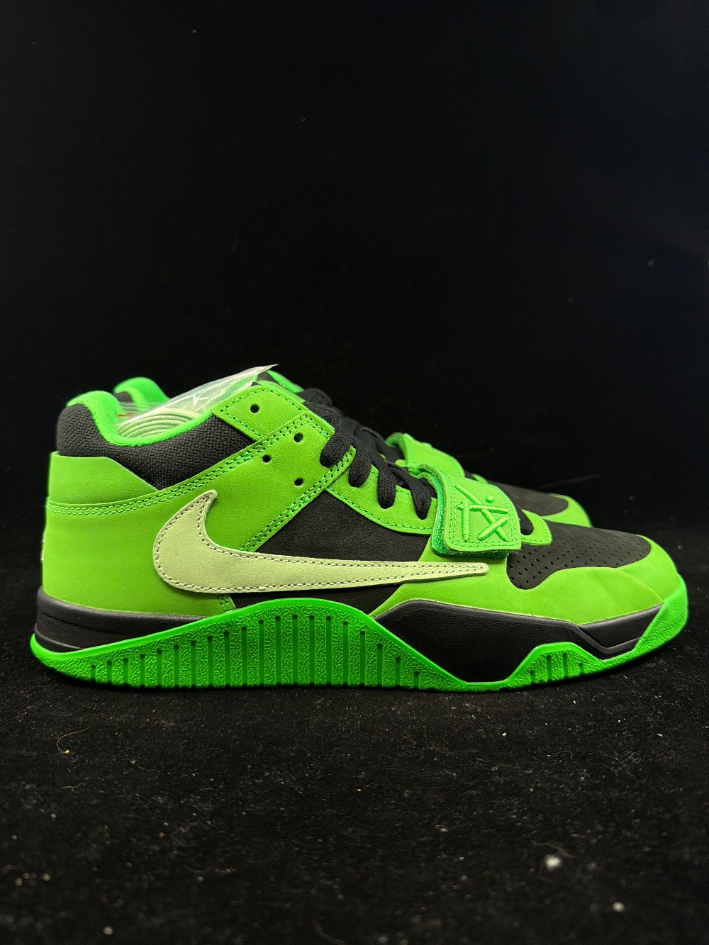 JORDAN JUMPMAN JACK X TRAVIS SCOTT - GREEN SPARK