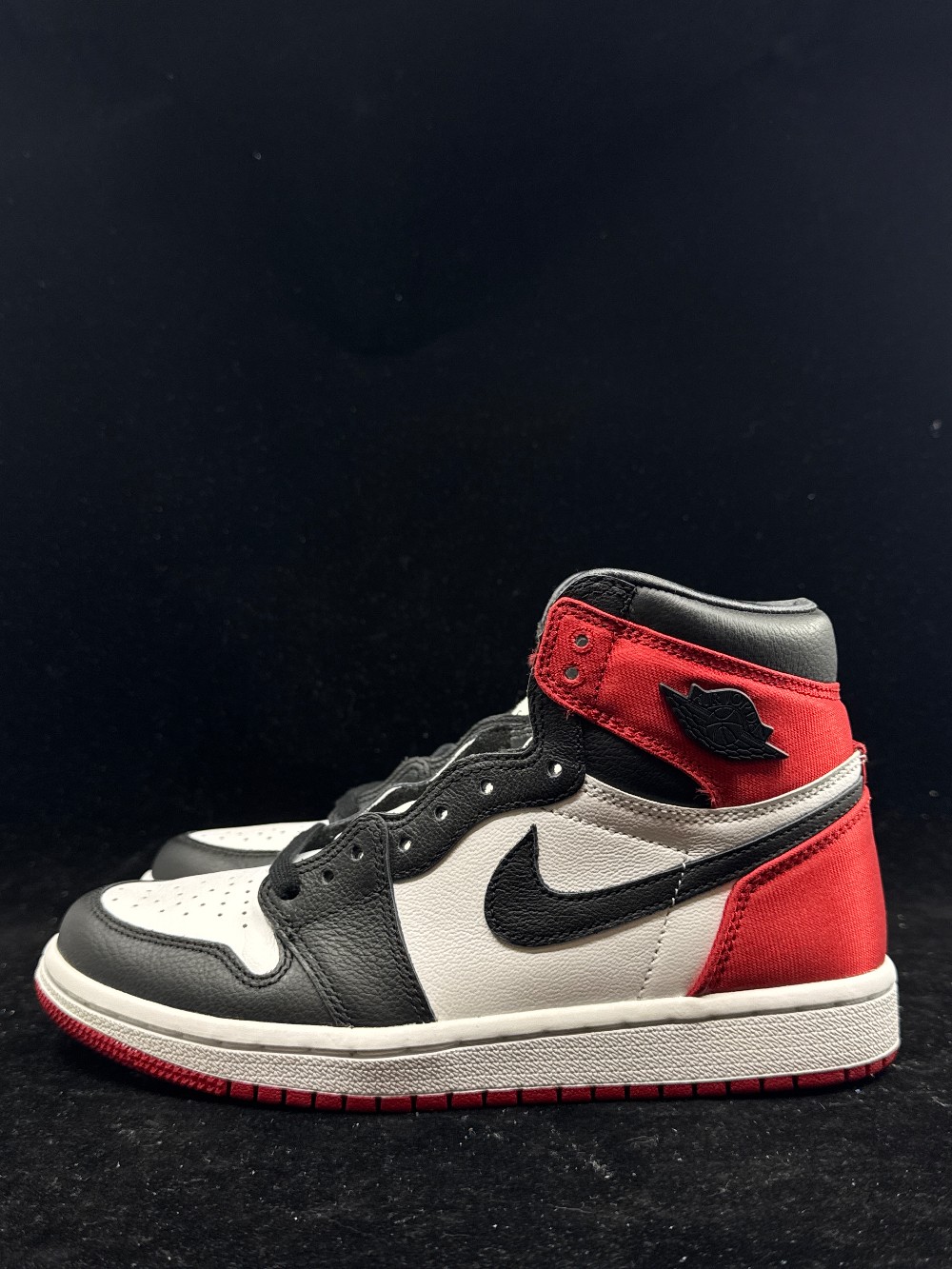 AJ 1 (W) - SATIN BLACK TOE