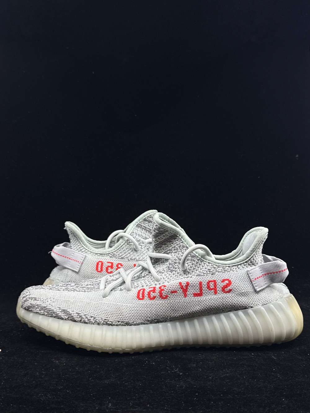 *USED* YEEZY 350 V2 - BLUE TINT