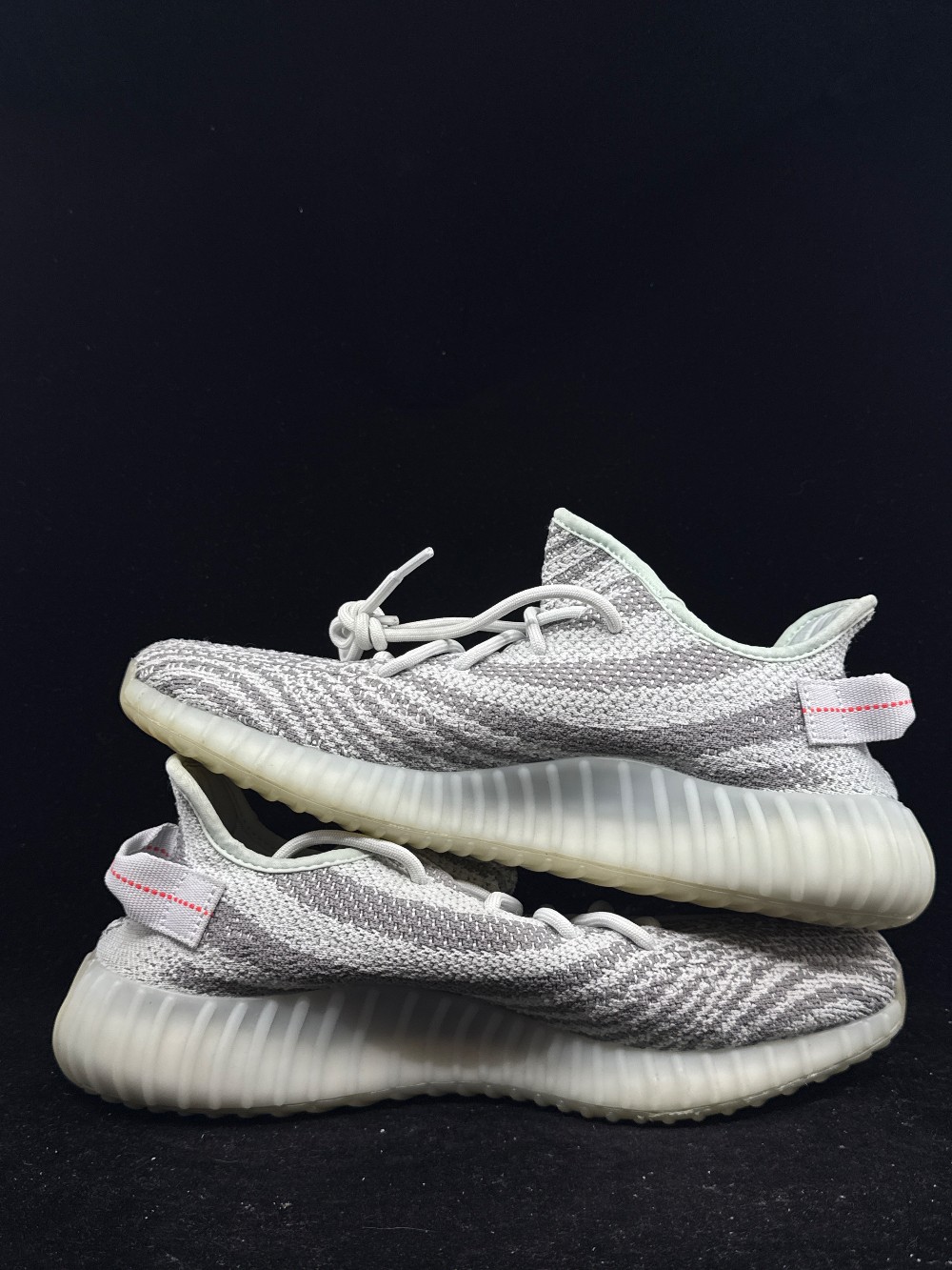 *USED* YEEZY 350 V2 - BLUE TINT