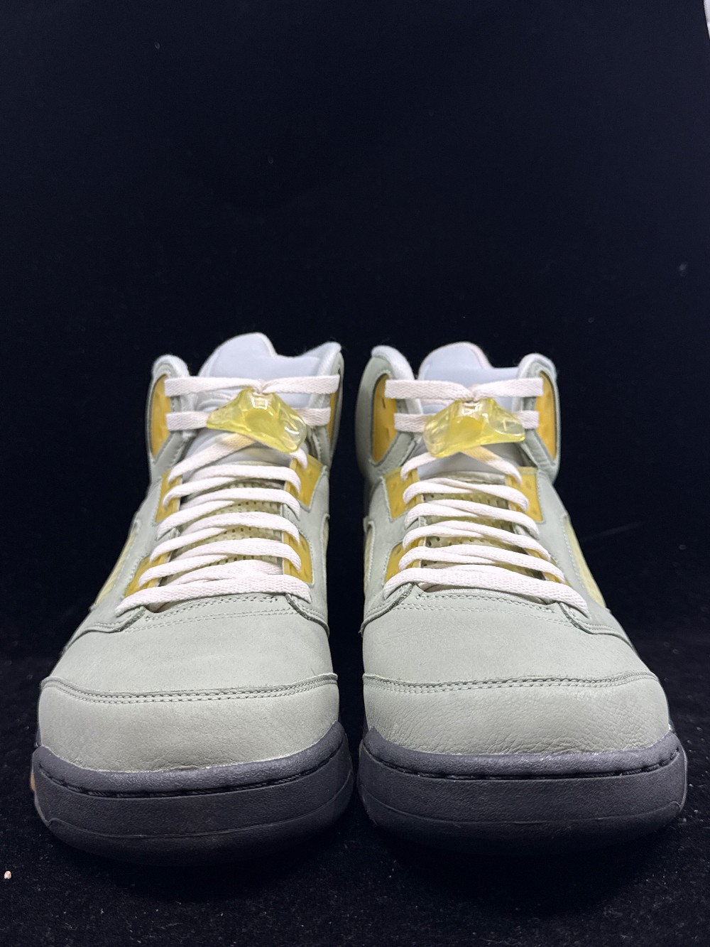 *USED* AJ 5 - JADE HORIZON