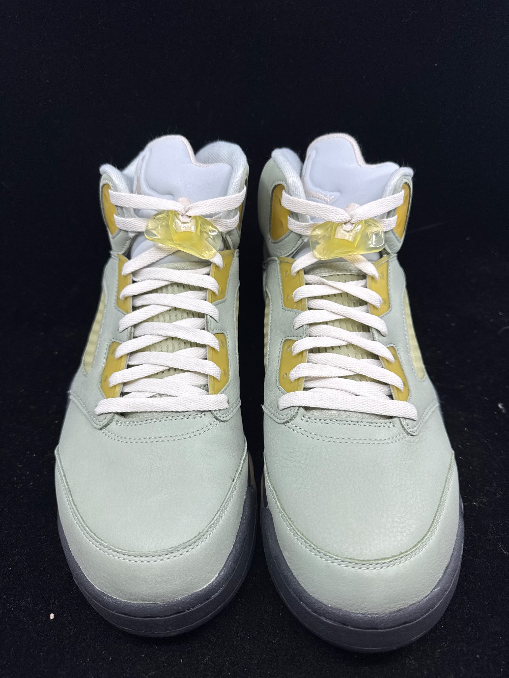 *USED* AJ 5 - JADE HORIZON