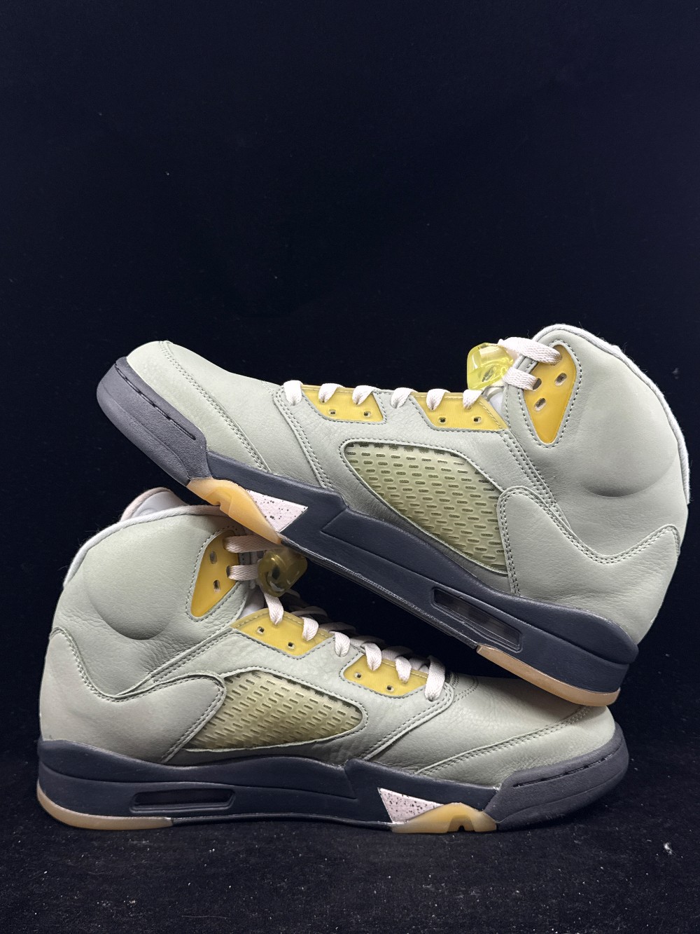 *USED* AJ 5 - JADE HORIZON