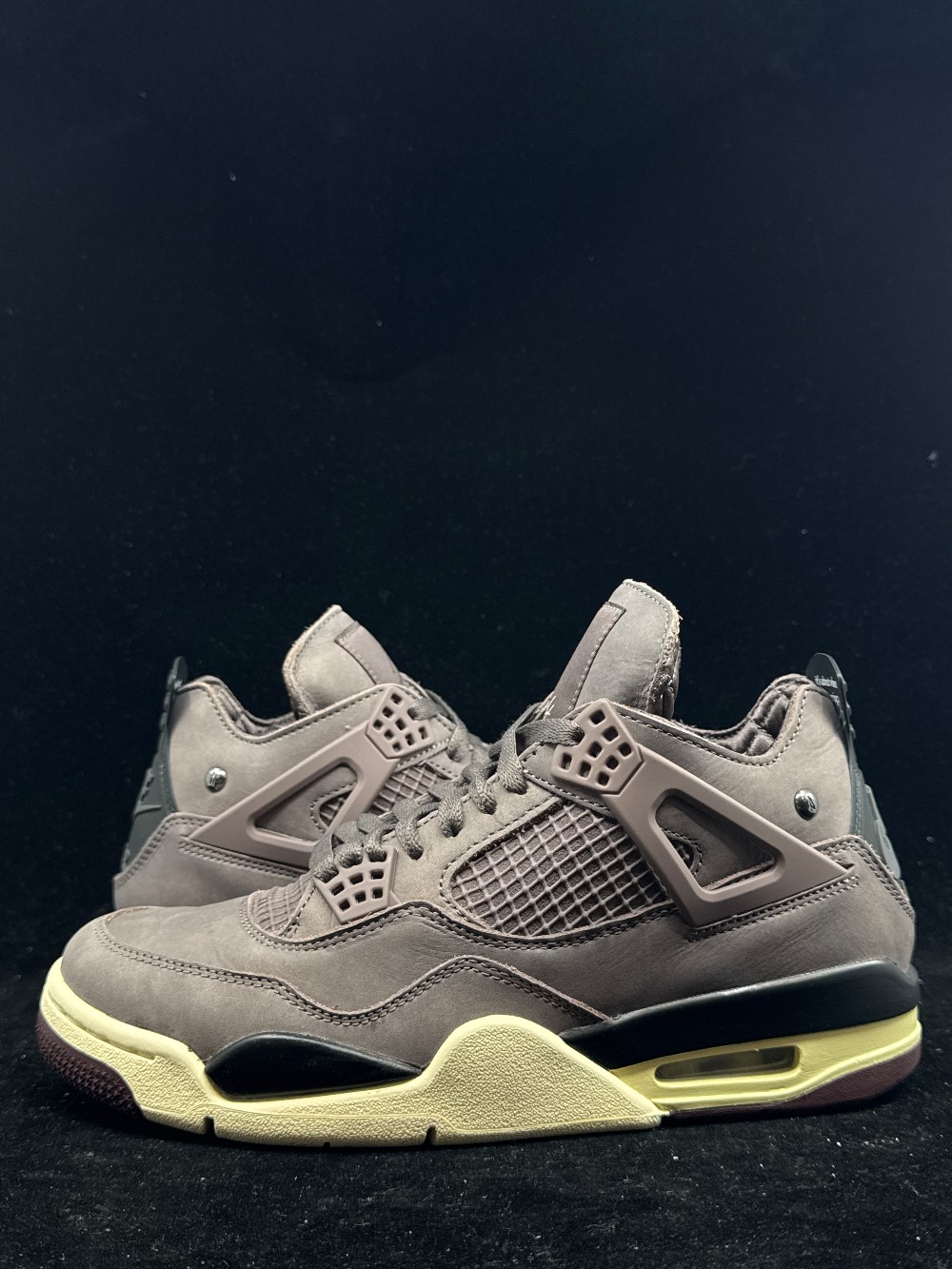 *USED* AJ 4 X A MA MANIERE - VIOLET ORE