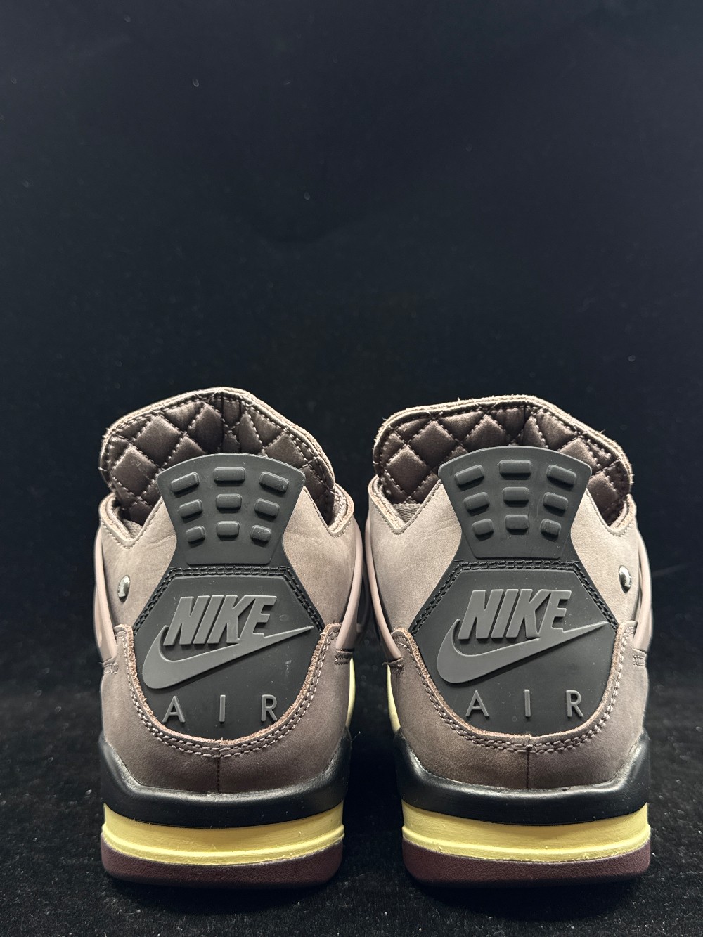 *USED* AJ 4 X A MA MANIERE - VIOLET ORE