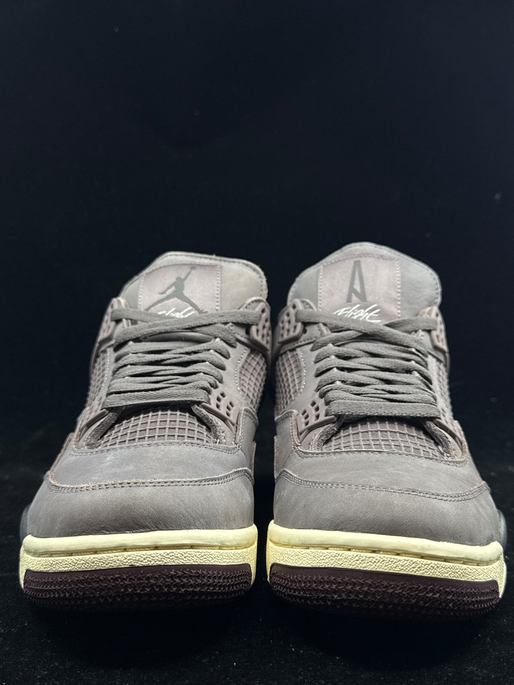 *USED* AJ 4 X A MA MANIERE - VIOLET ORE