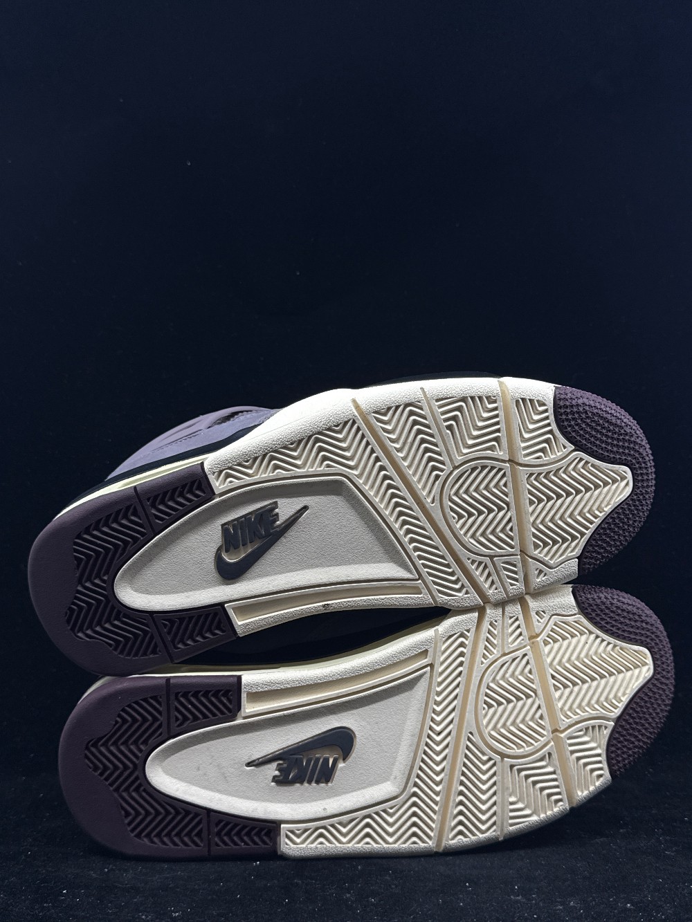 *USED* AJ 4 X A MA MANIERE - VIOLET ORE