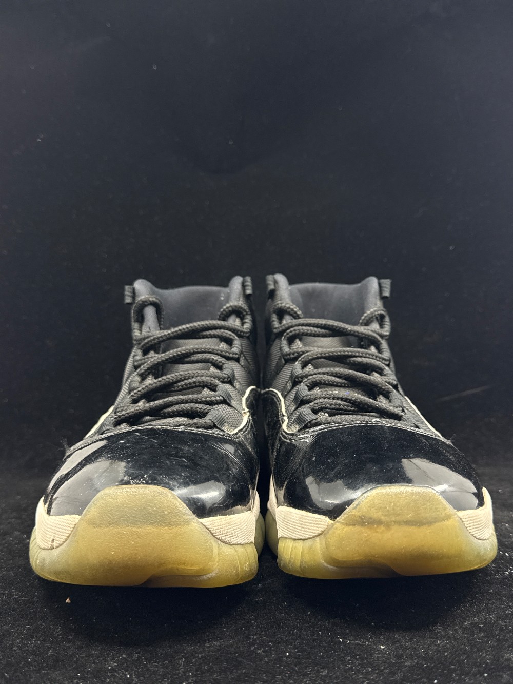 *USED* AJ 11 - SPACE JAM (2016)