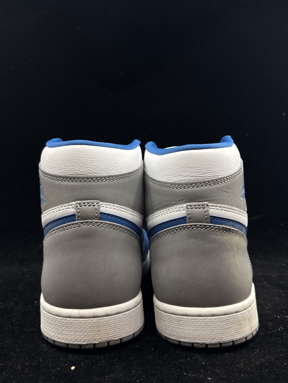 *USED* AJ 1 - TRUE BLUE