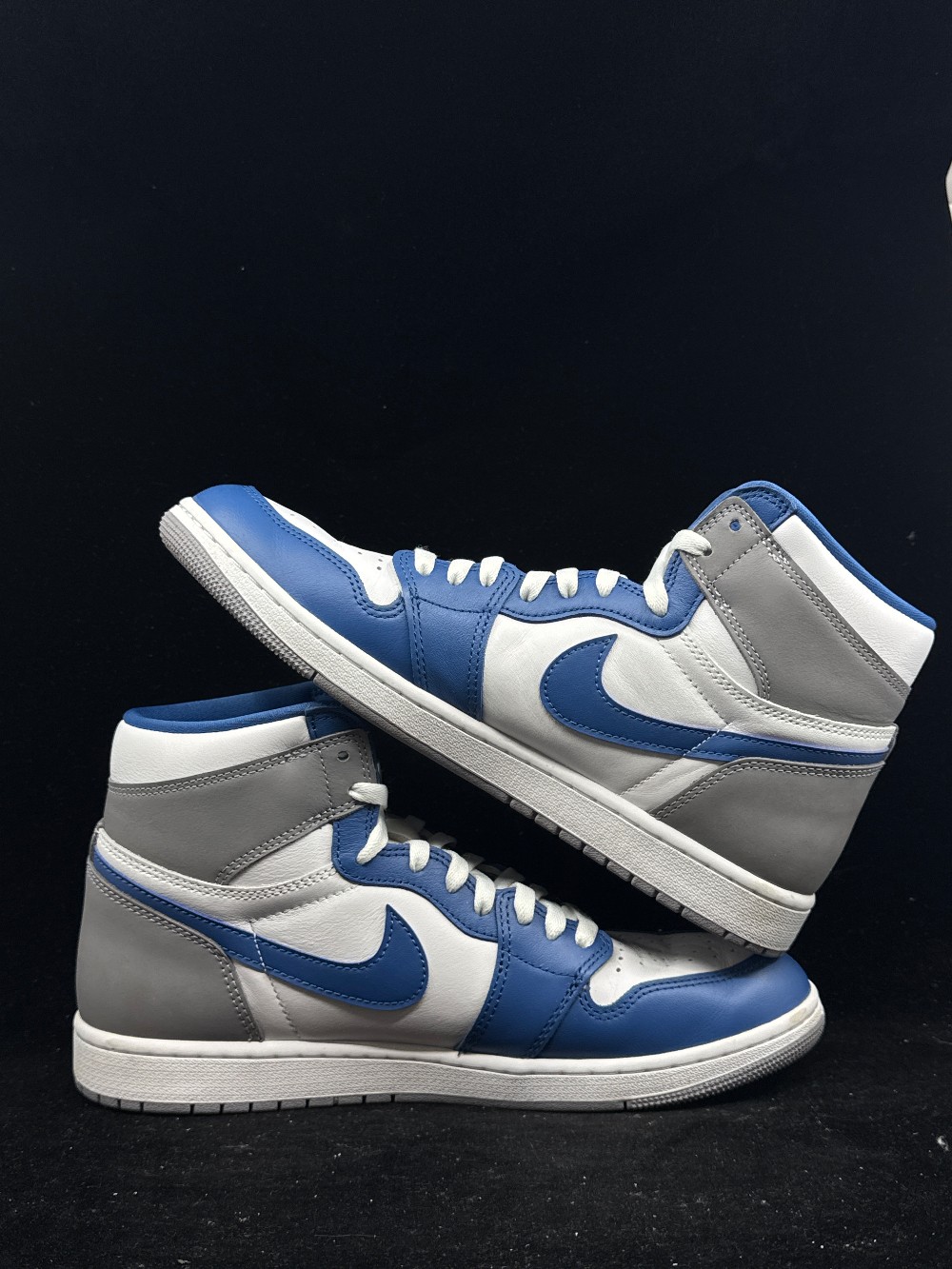 *USED* AJ 1 - TRUE BLUE