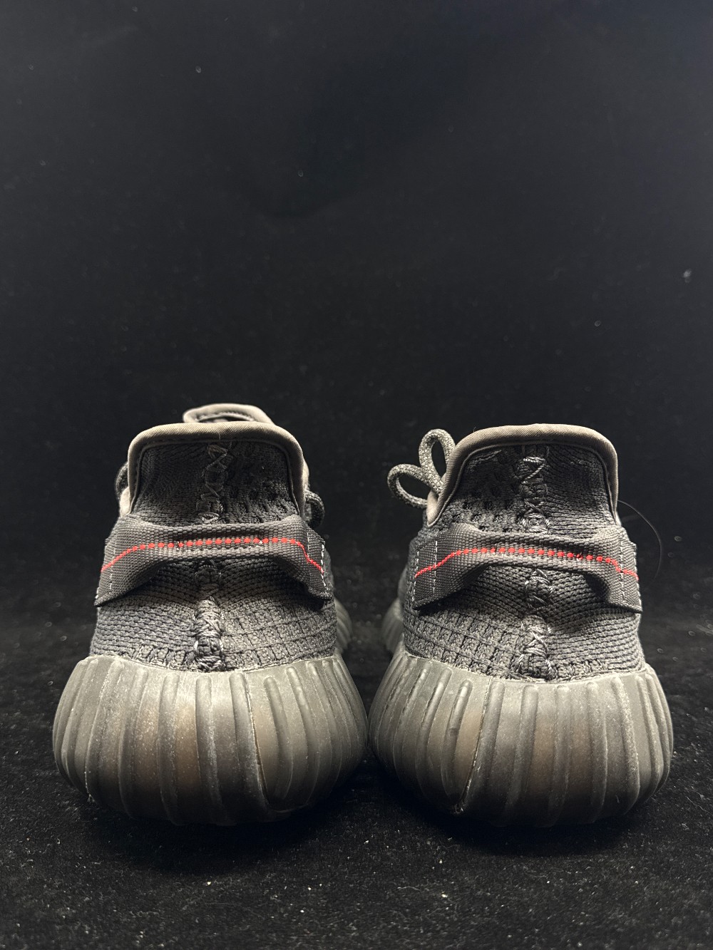 *USED* YEEZY 350 V2 - BLACK (NON-REFECTIVE)