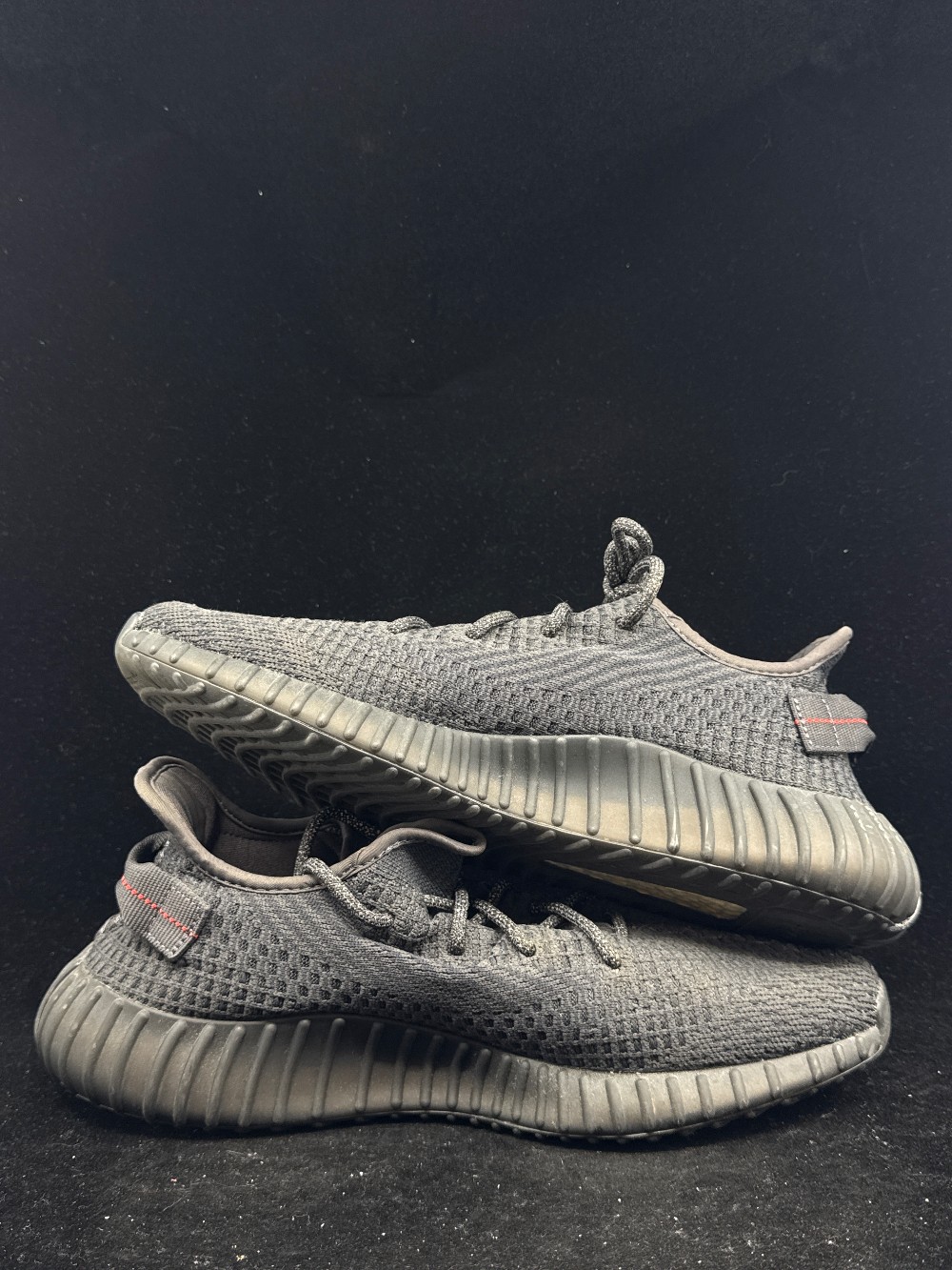 *USED* YEEZY 350 V2 - BLACK (NON-REFECTIVE)