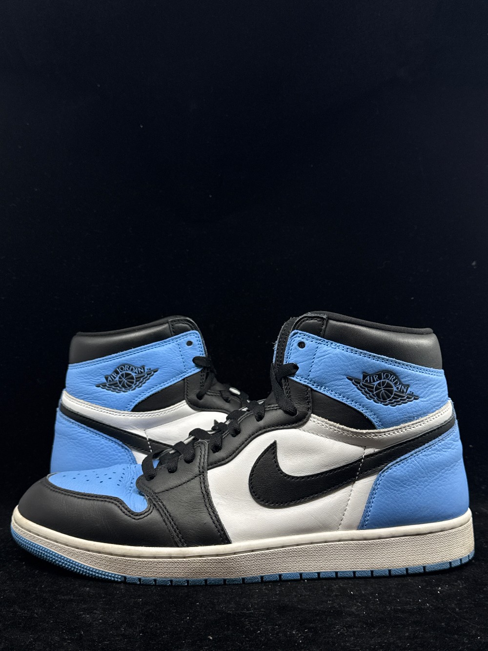 *USED* AJ 1 - UNC TOE
