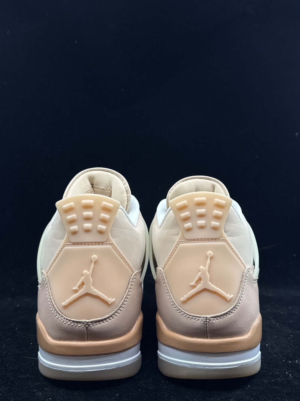 *USED* AJ 4 (W) - SHIMMER