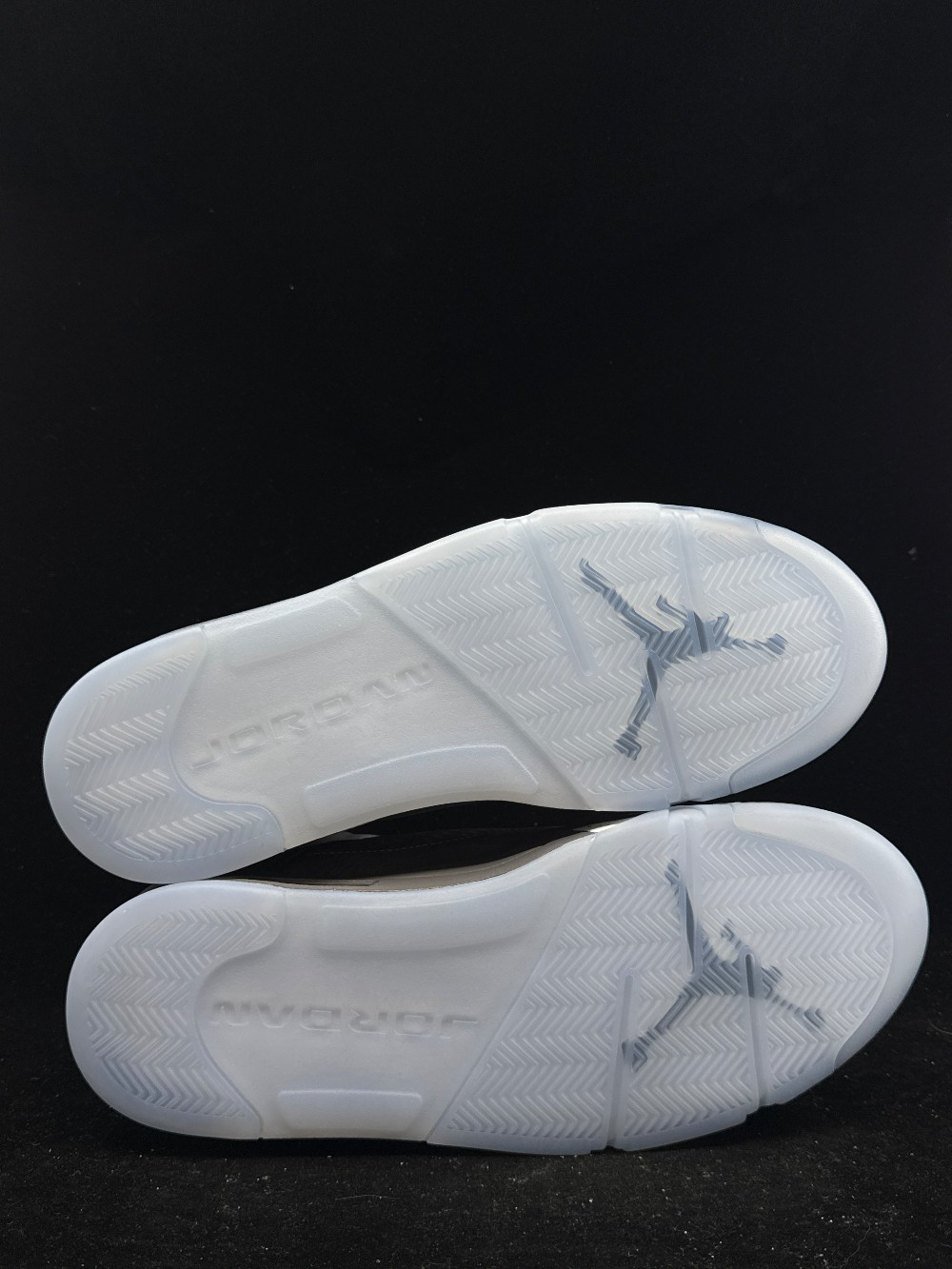 AJ 5 - WOLF GREY (2026)