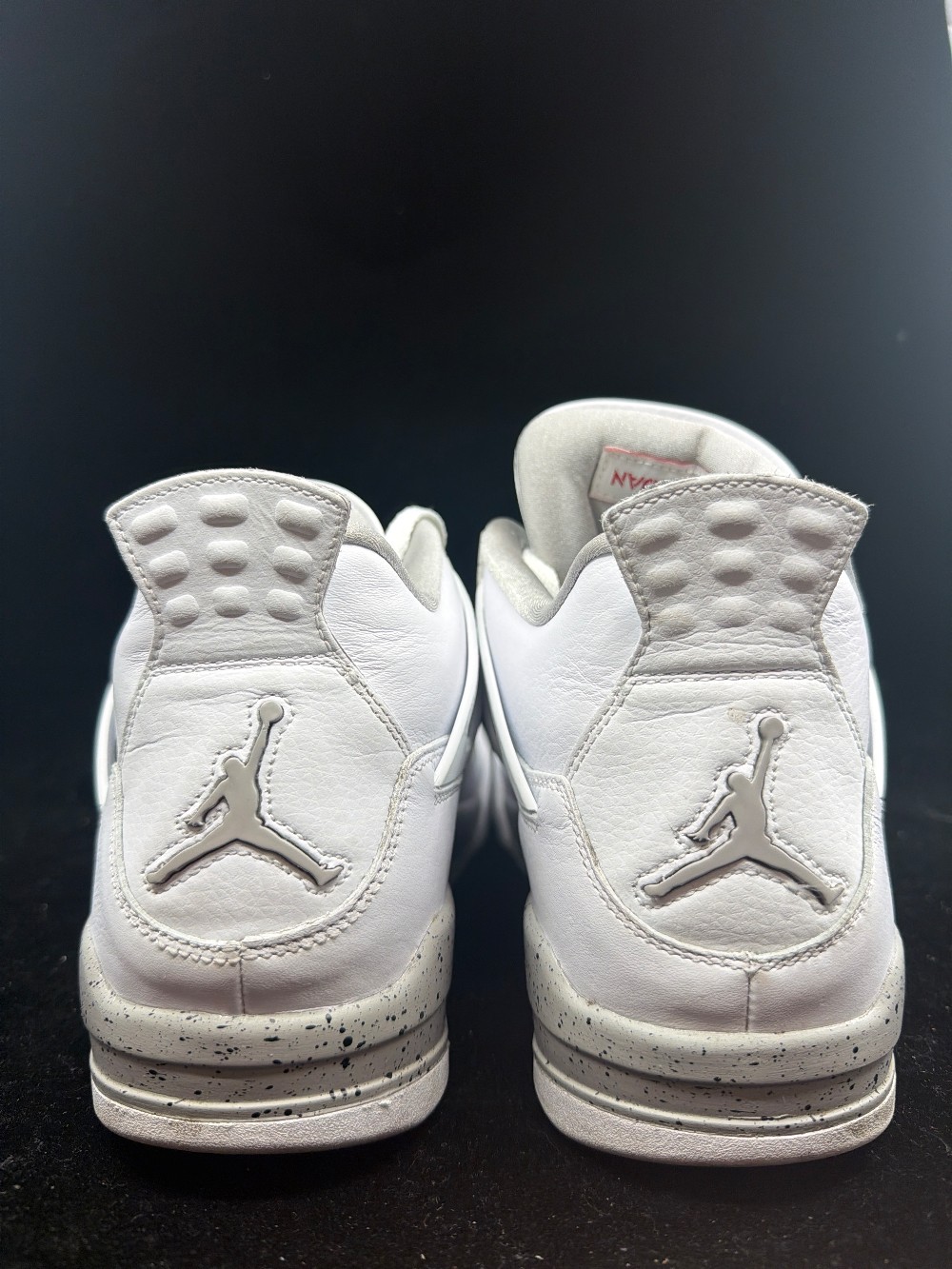 *USED* AJ 4 - WHITE OREO