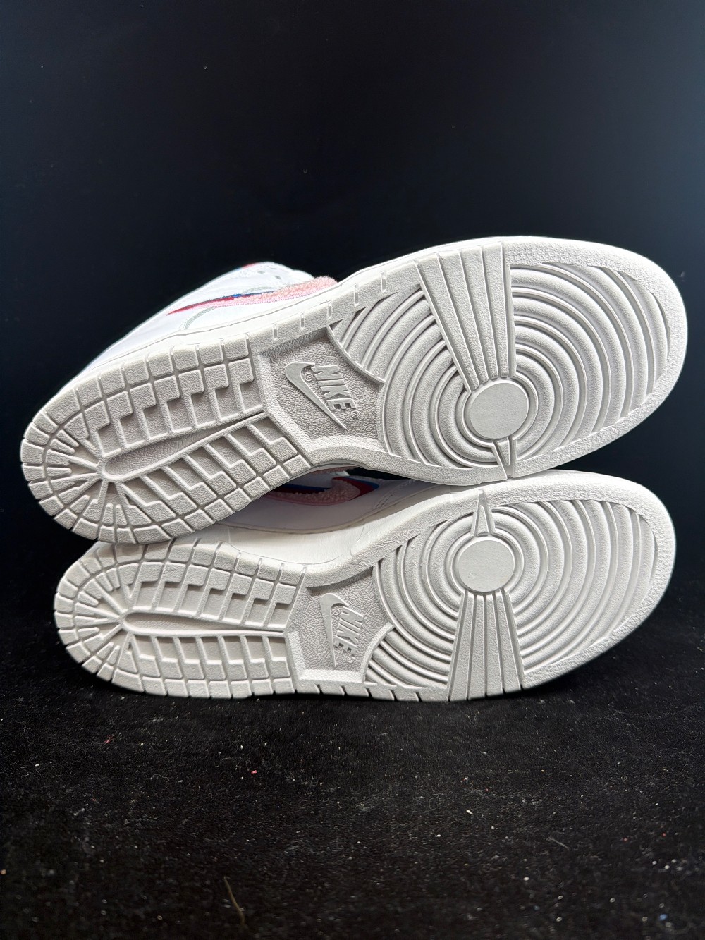 NIKE SB DUNK LOW - PARRA