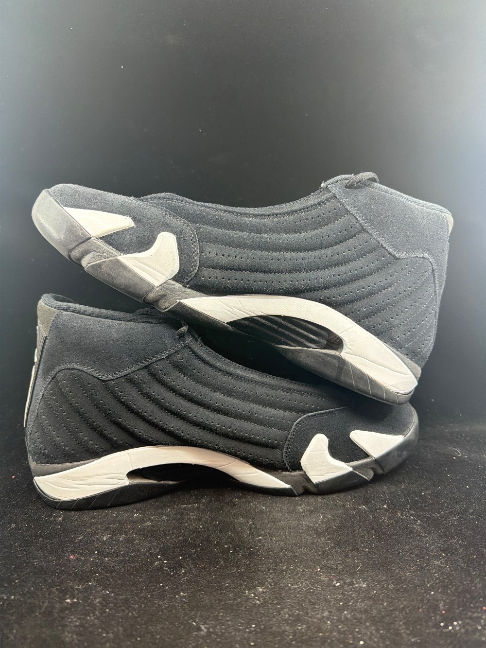 *USED/NO BOX* AJ 14 - BLACK WHITE