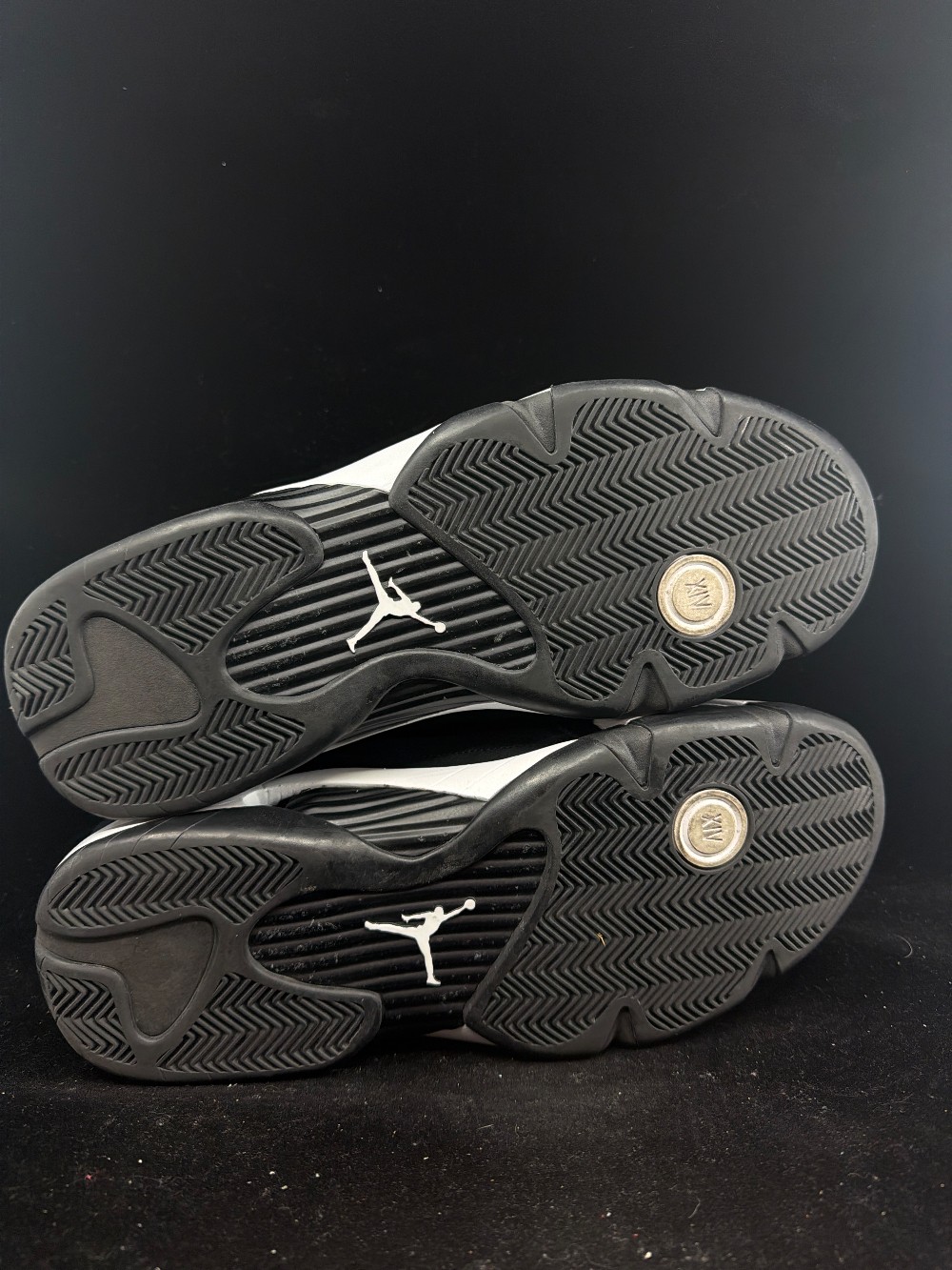 *USED/NO BOX* AJ 14 - BLACK WHITE