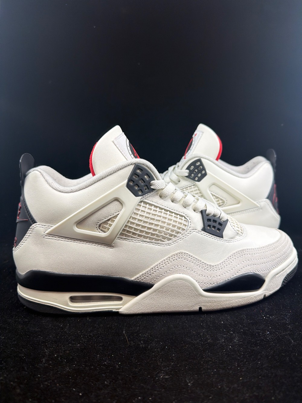 *USED* AJ 4 - FLIGHT CLUB