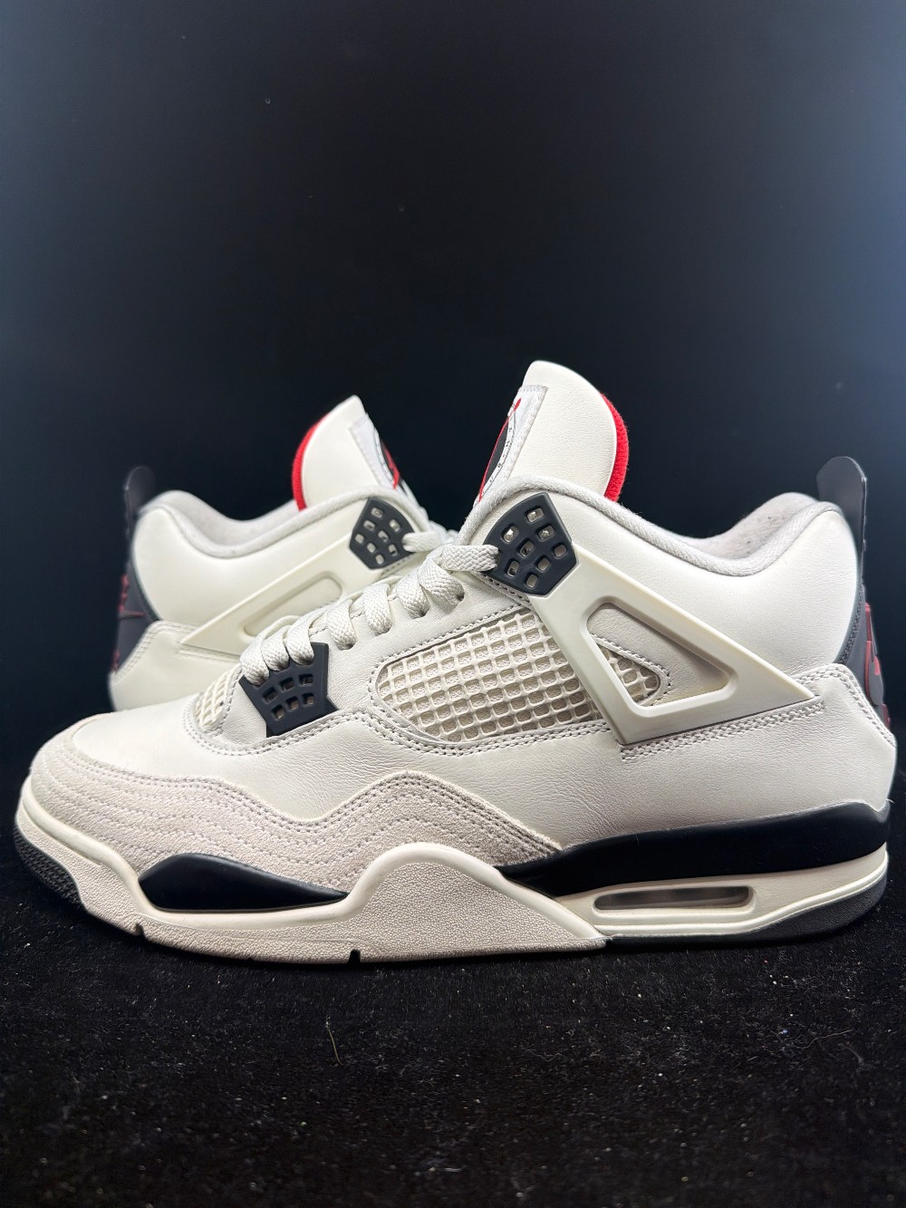 *USED* AJ 4 - FLIGHT CLUB