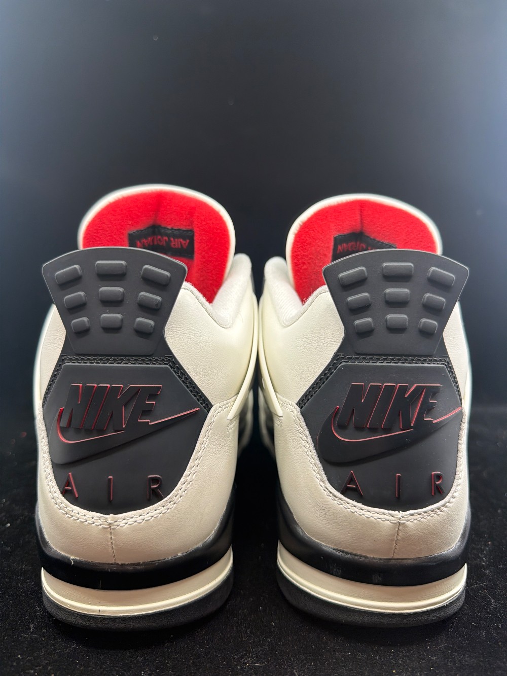 *USED* AJ 4 - FLIGHT CLUB