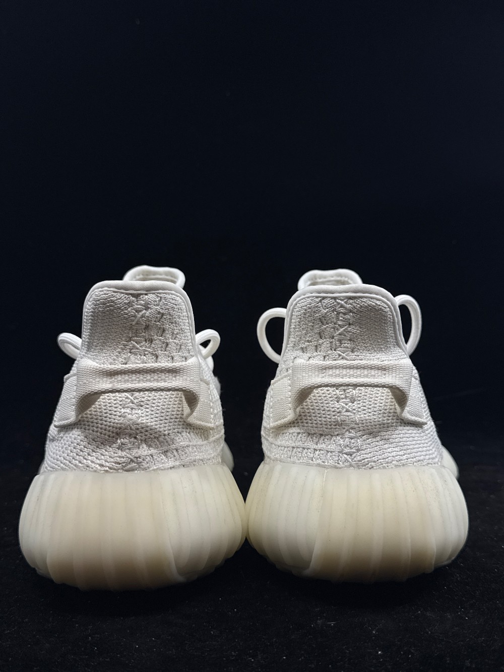 *USED* YEEZY 350 BOOST V2 - BONE