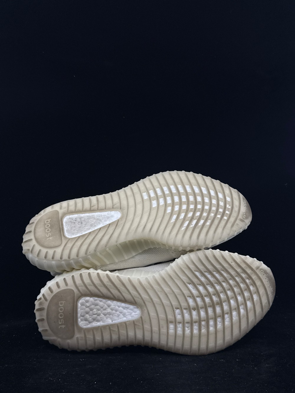 *USED* YEEZY 350 BOOST V2 - BONE