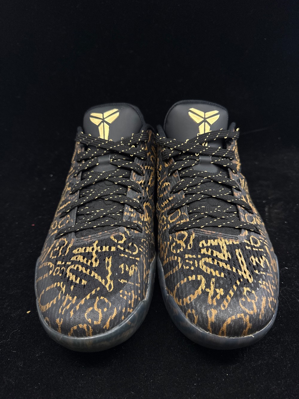 *USED/NO BOX* NIKE KOBE 11 LOW - NIKEID (2016)