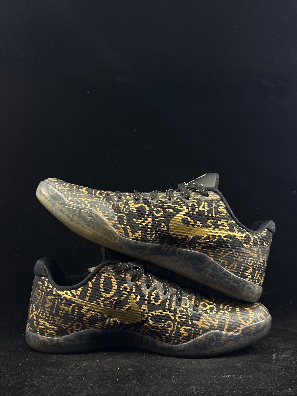 *USED/NO BOX* NIKE KOBE 11 LOW - NIKEID (2016)