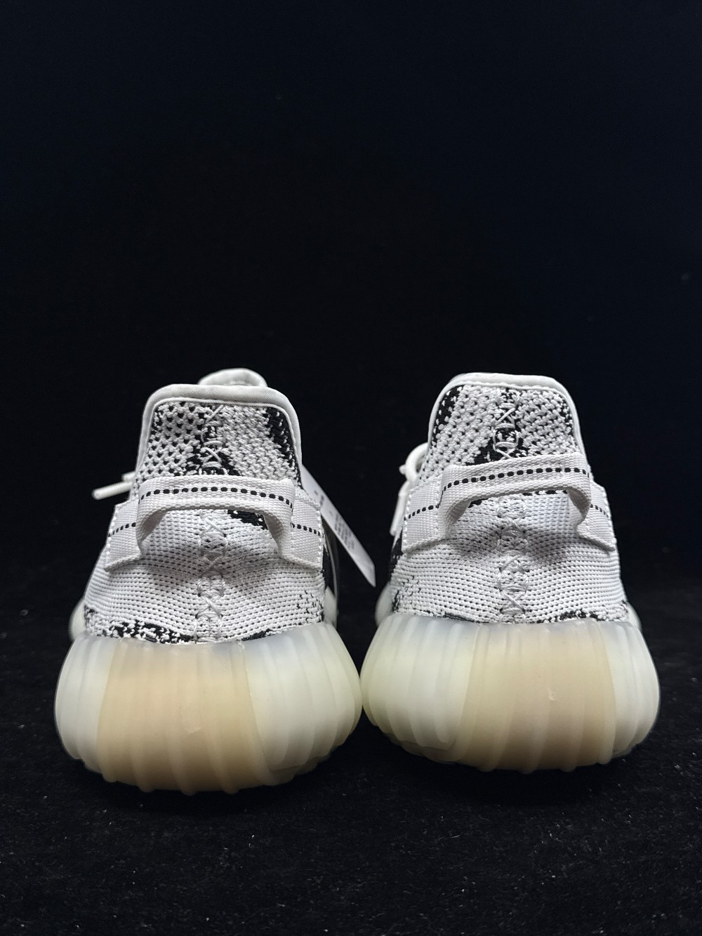 YEEZY 350 BOOST V2 - ZEBRA