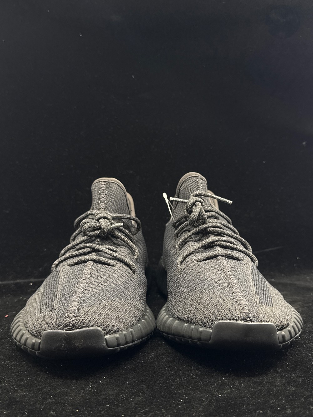 YEEZY 350 BOOST V2 - BLACK (NON-REFLECTIVE)