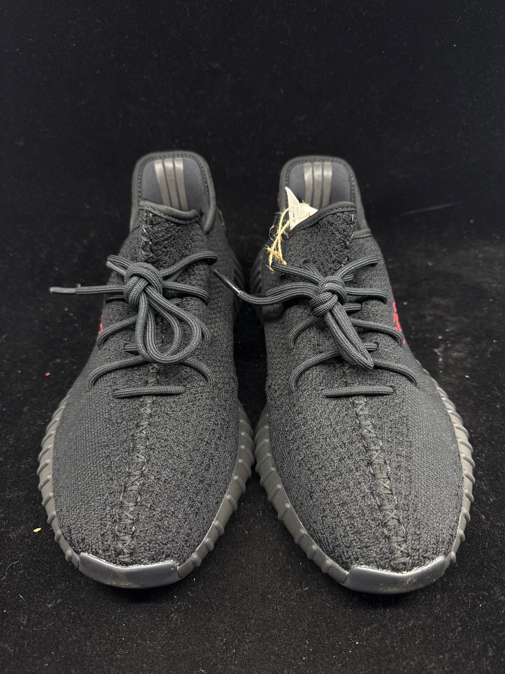 YEEZY 350 BOOST V2 - BLACK RED