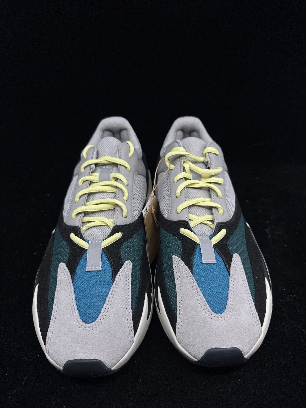YEEZY 700 BOOST - WAVE RUNNER