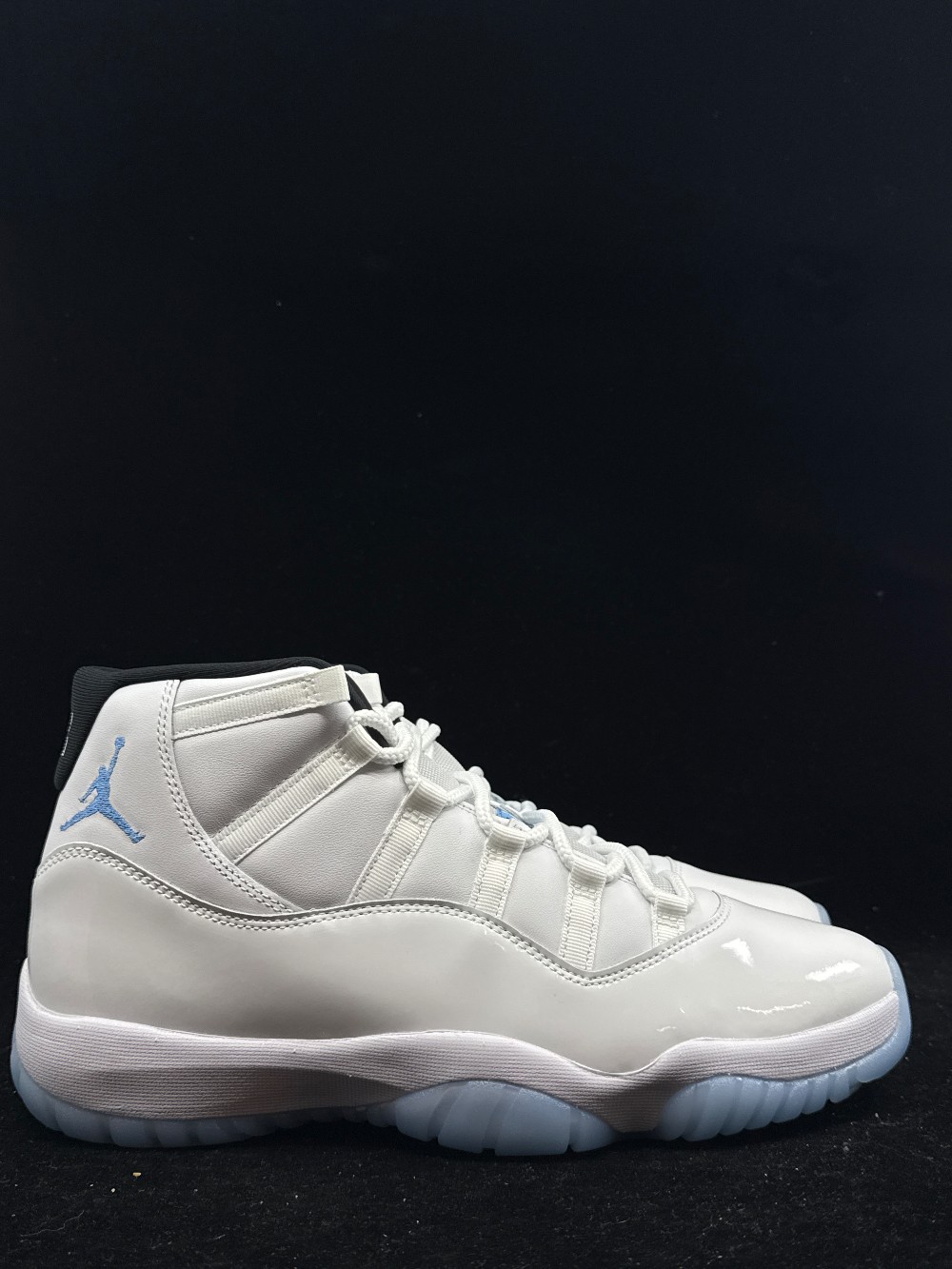 AJ 11 - LEGEND BLUE (2024)