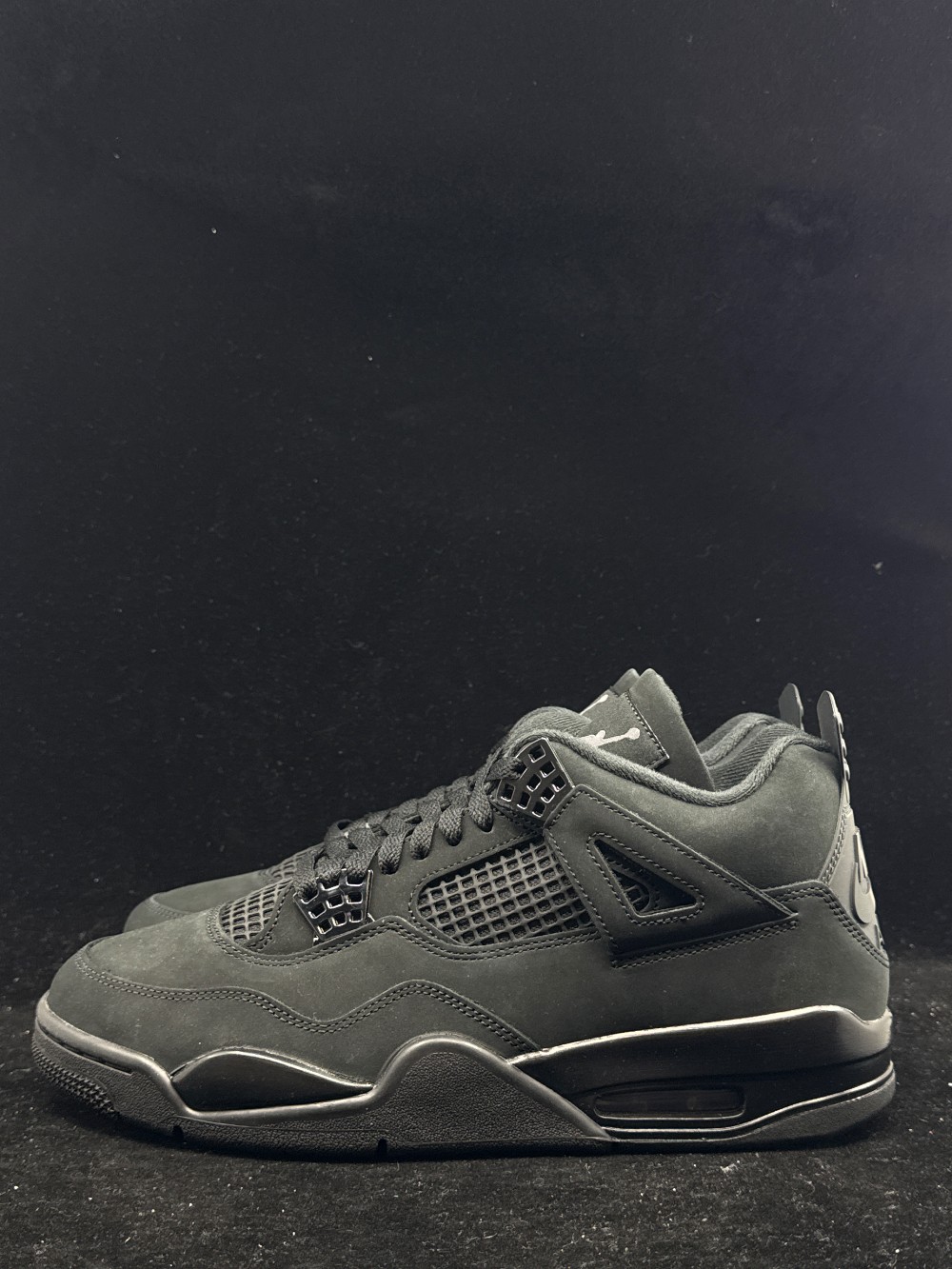 AJ 4 - BLACK CAT (2025)