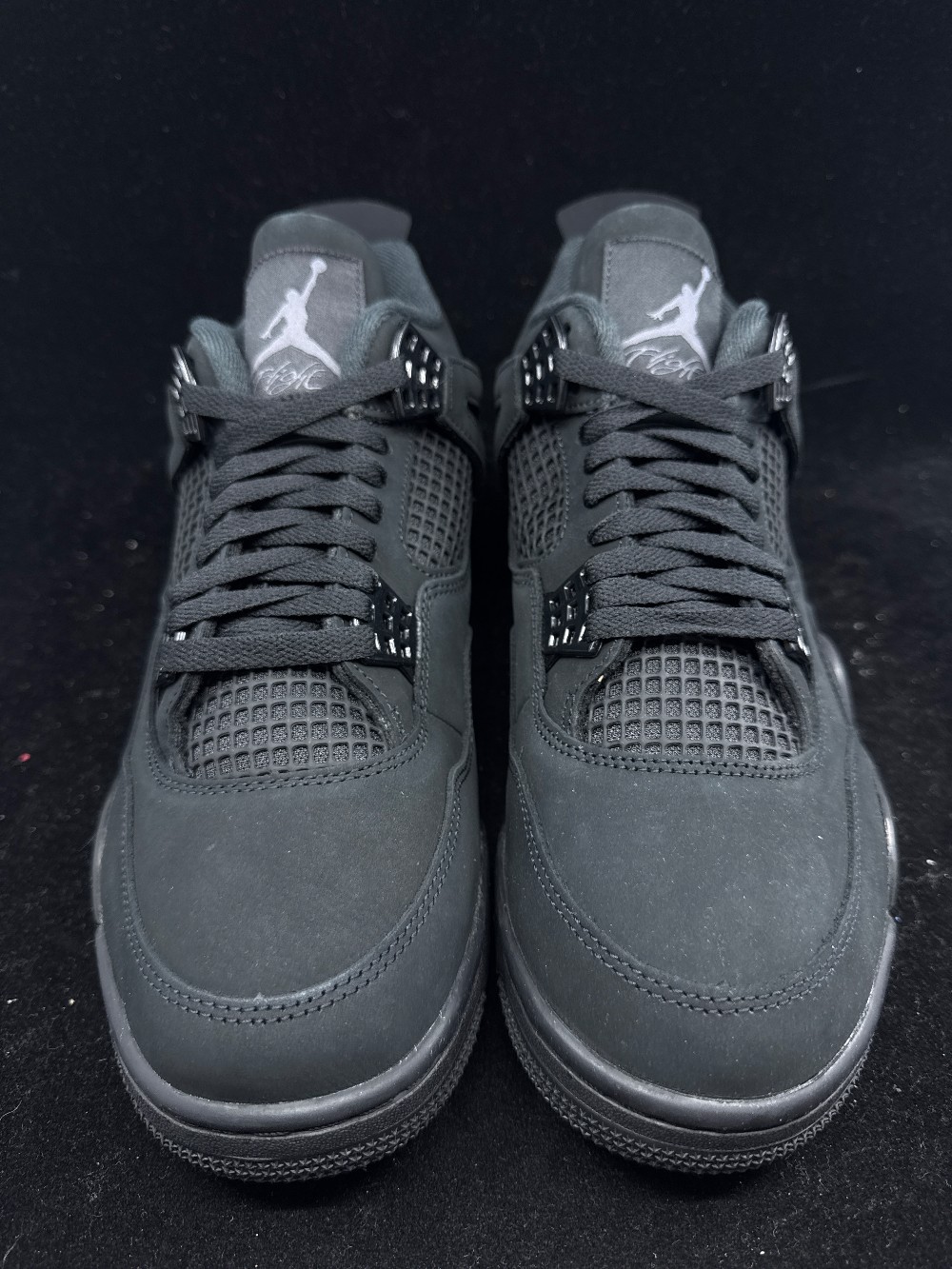 AJ 4 - BLACK CAT (2025)