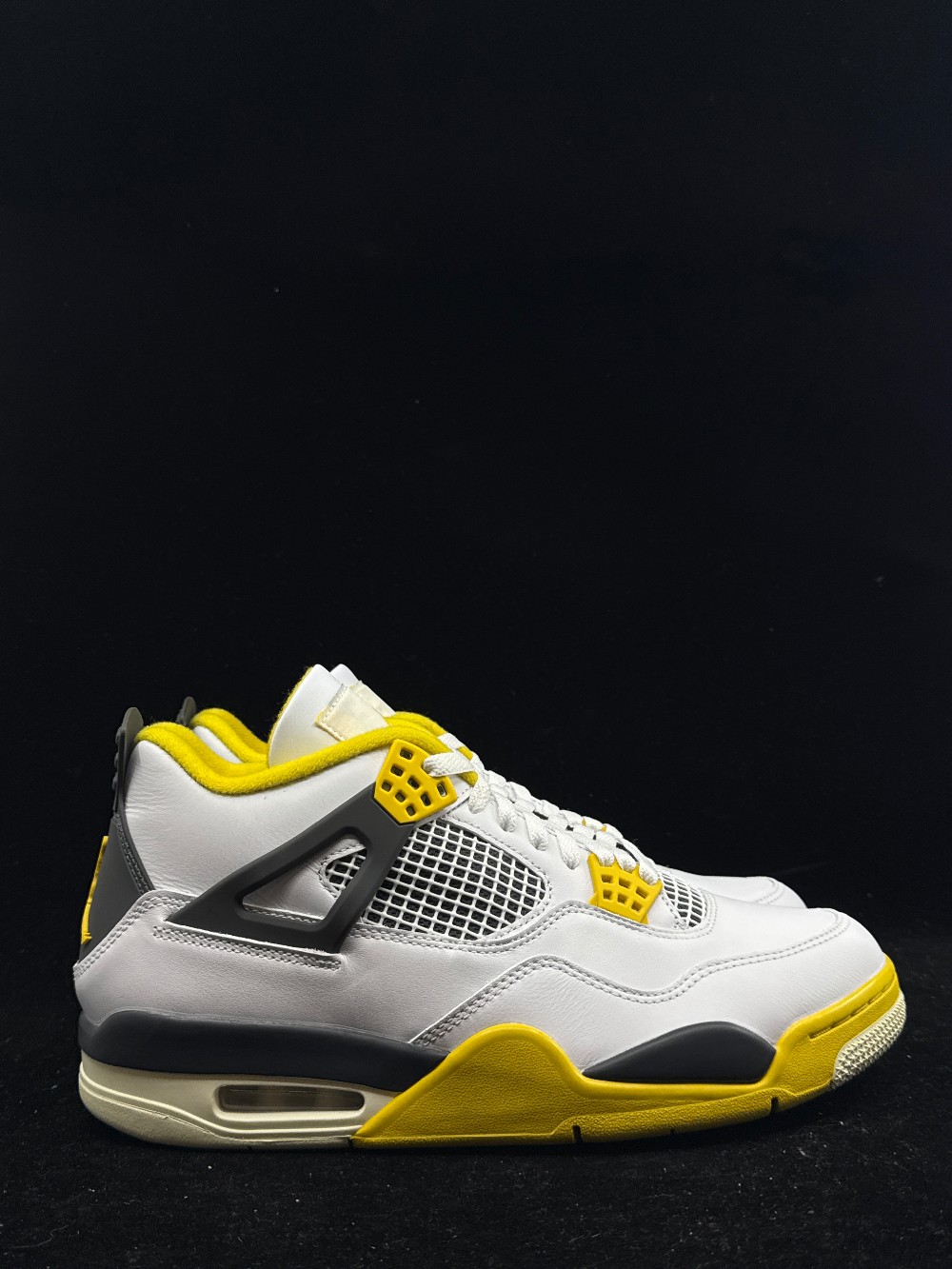 AJ 4 (W) - VIVID SULFUR