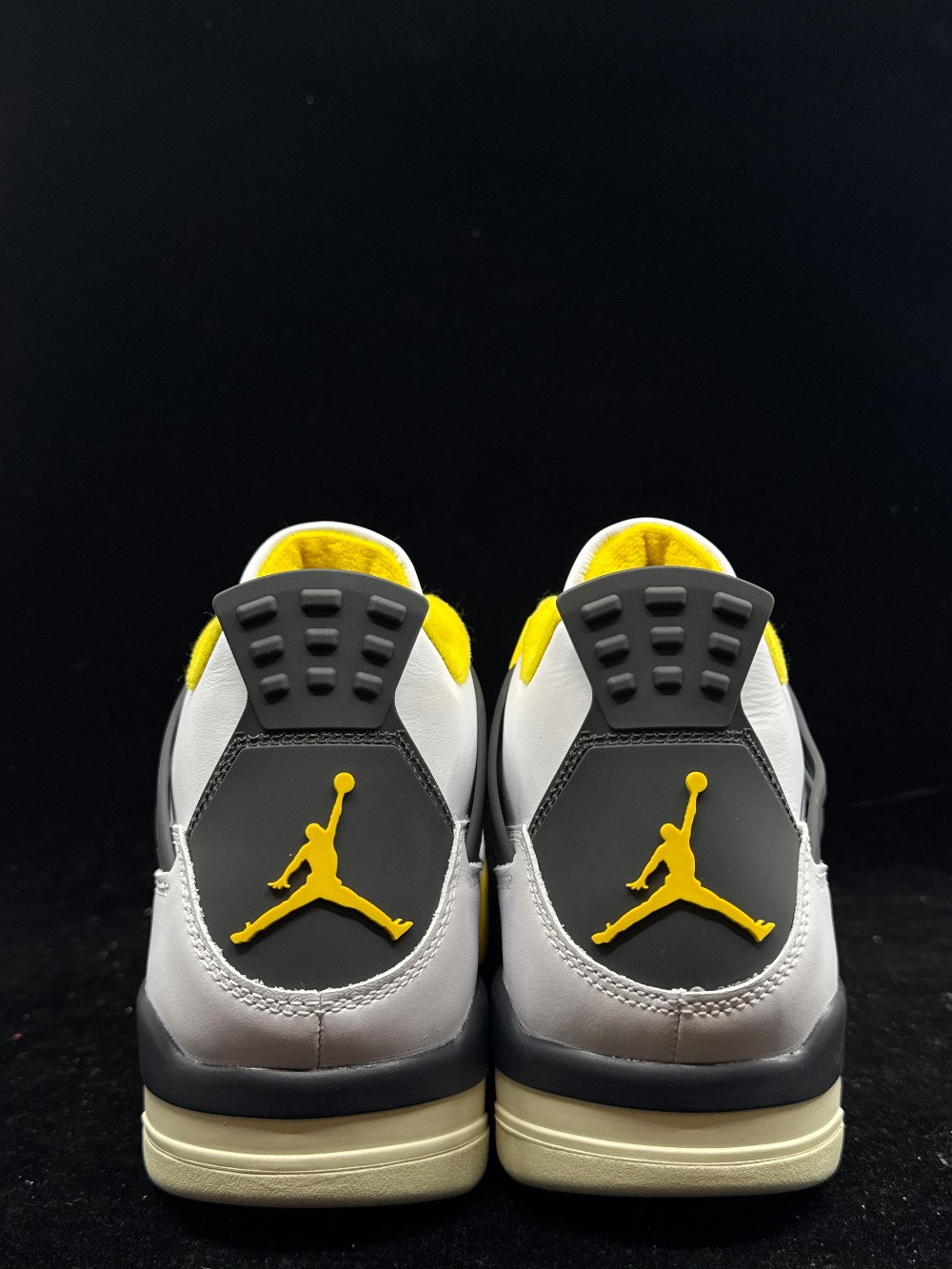 AJ 4 (W) - VIVID SULFUR