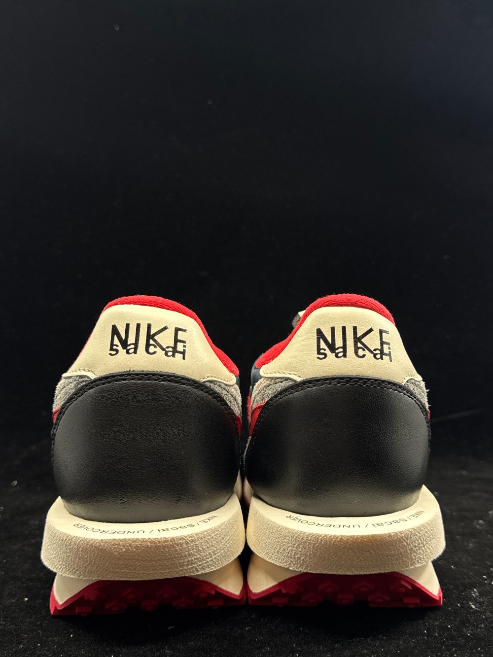 NIKE X SACAI X UNDERCOVER - MIDNIGHT SPRUCE UNIVERSITY RED