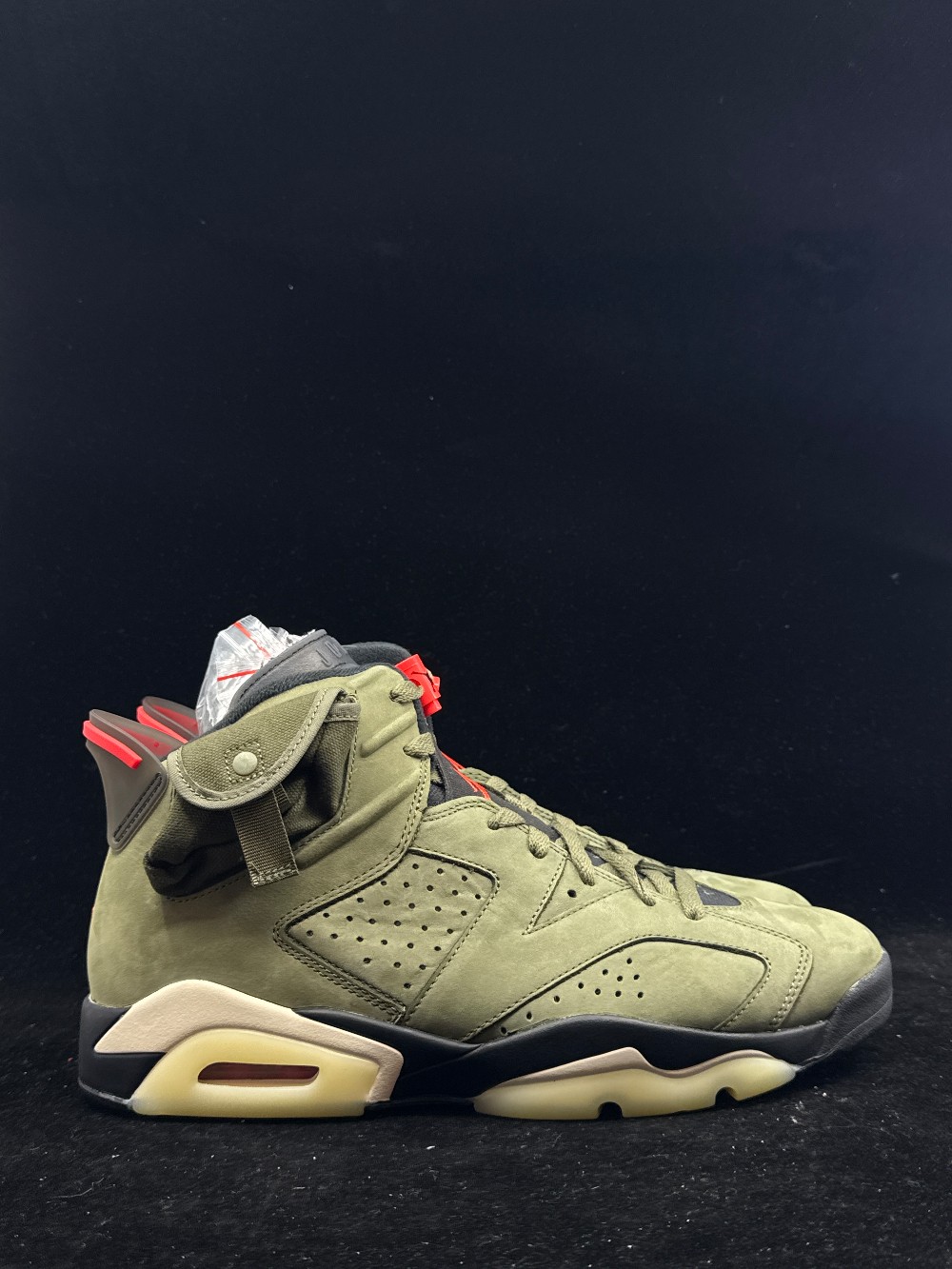 AJ 6 - TRAVIS SCOTT
