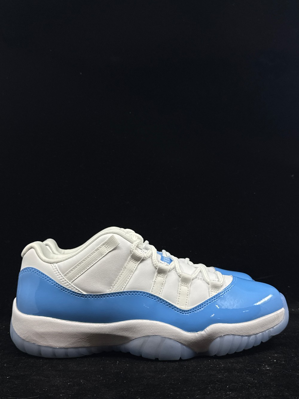 AJ 11 LOW - UNIVERSITY BLUE (2026)
