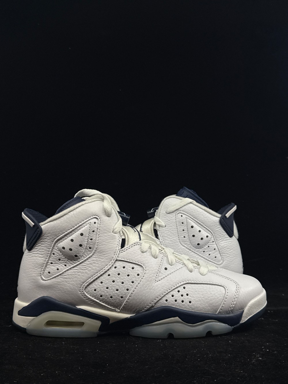 *USED* AJ 6 (GS) - MIDNIGHT NAVY