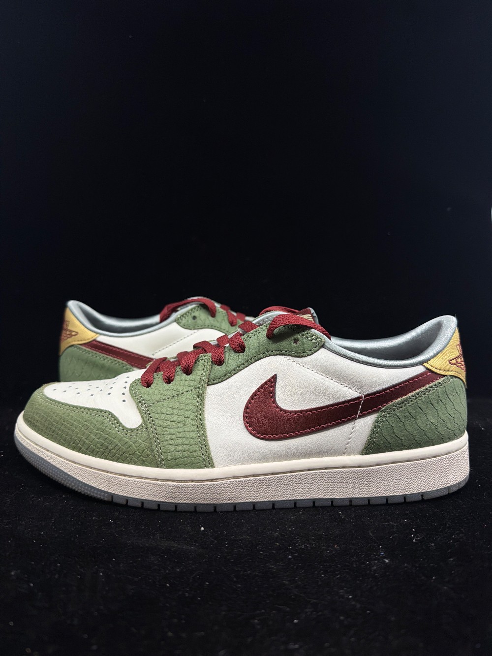 *USED* AJ 1 LOW OG - YEAR OF THE DRAGON (2024)